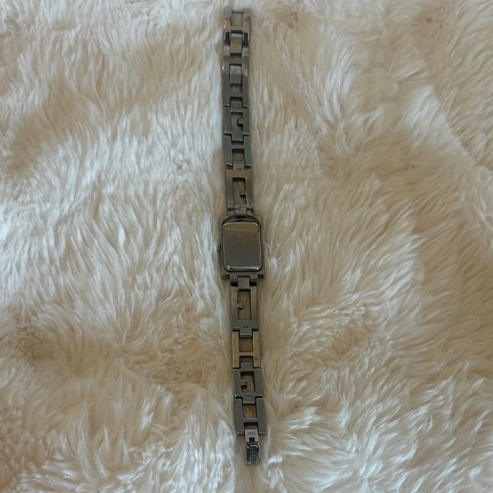 Women’s GUESS Silver Watch Crystals